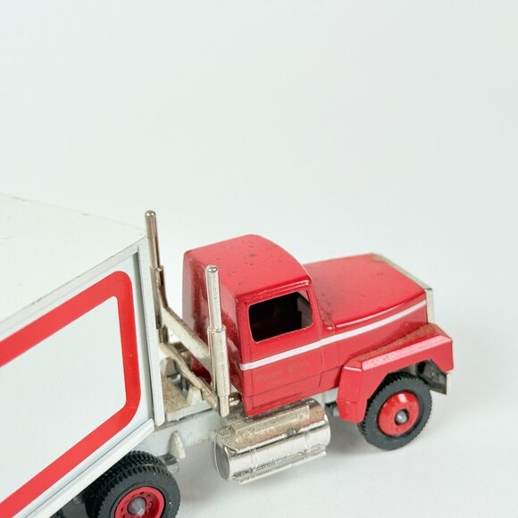 Winross Varta Perfect Promo Diecast Truck 1:64 Scale Red/White Vintage - Picture 7 of 8